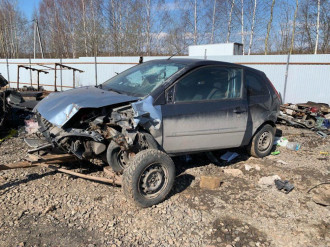В разборе Ford Fiesta 2001-2008