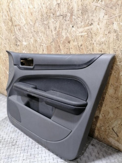 Обшивка двери передней правой Ford Focus 2005-2008