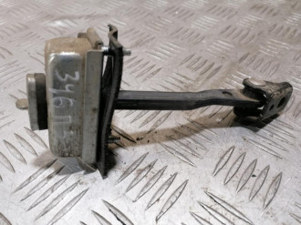 Ограничитель двери задний Ford Focus 2005-2008