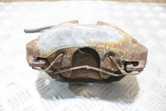Суппорт передний правый Ford Focus 2005-2008