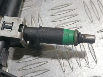 Форсунка двигателя Ford Focus 2005-2008