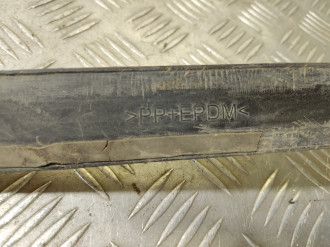 Молдинг двери передней левой Ford Focus 2005-2008