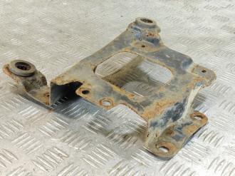 Крепление аккумулятора Ford Focus 2 2005-2008