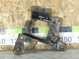 Крепление аккумулятора Ford Focus 2 2005-2008