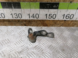 Петля двери передней правой нижняя Ford Focus 2005-2008