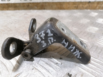 Петля двери задней правой нижняя Ford Mondeo 2000-2007