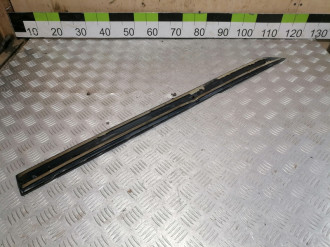 Молдинг двери передней правой Ford Focus 2 2005-2008
