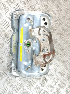 Подушка безопасности в торпедо Ford Fiesta 2008-2019