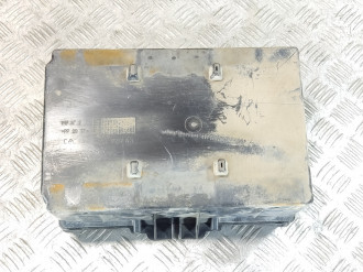 Крепление аккумулятора Ford Mondeo 2000-2007