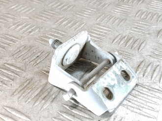 Петля крышки багажника левая Ford Fiesta 2008-2019