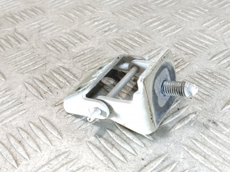 Петля крышки багажника левая Ford Fiesta 2008-2019