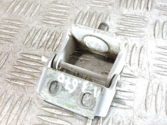 Петля крышки багажника левая Ford Fiesta 2008-2019