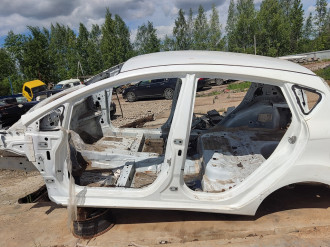 Порог со стойкой левой Ford Fiesta 2008-2019