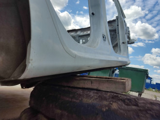 Порог со стойкой правой Ford Fiesta 2008-2019