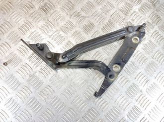 Петля крышки багажника правая Ford Mondeo 2000-2007