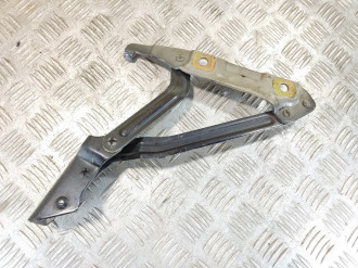 Петля крышки багажника правая Ford Mondeo 2000-2007