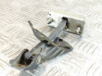 Ограничитель двери передний Ford Focus 2005-2008