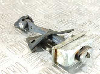 Ограничитель двери передний Ford Focus 2005-2008
