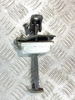 Ограничитель двери задний Ford Focus 2005-2008