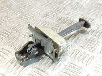 Ограничитель двери задний Ford Focus 2005-2008