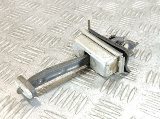 Ограничитель двери задний Ford Focus 2005-2008