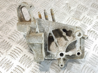 Кронштейн двигателя Ford Focus 2005-2008