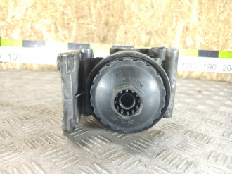 Корпус масляного фильтра Ford Transit 2000-2006