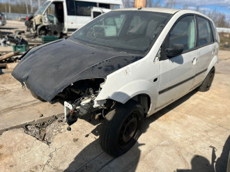 В разборе Ford Fiesta 2001-2008