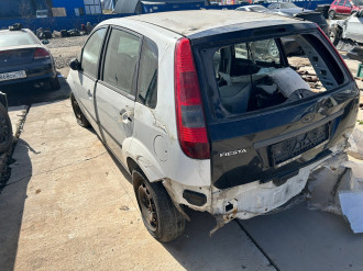 В разборе Ford Fiesta 2001-2008