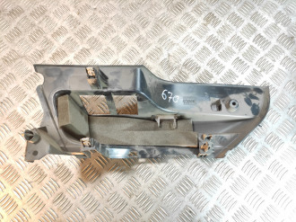 Обшивка багажника правая Ford Fiesta 2008-2019