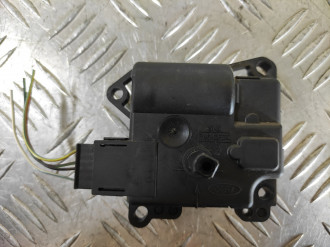 Моторчик заслонки отопителя Ford Focus 1998-2005
