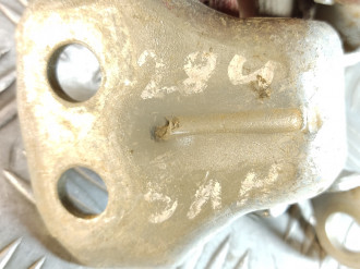 Петля двери задней левой нижняя Ford Fusion 2002-2012