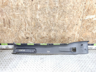 Обшивка стойки правая Ford Transit 2000-2006