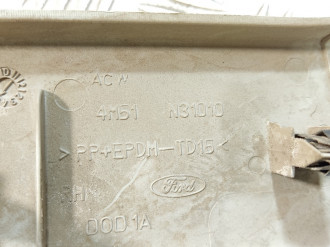 Обшивка стойки правая Ford Focus 2005-2008