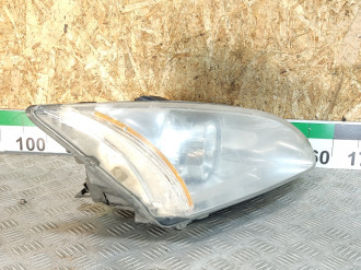 Фара правая Ford Focus 2005-2008