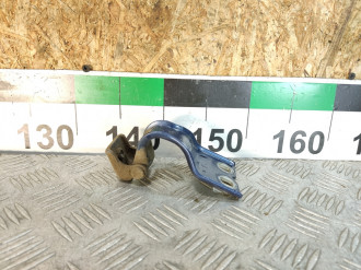 Петля багажника левая Ford Focus 2005-2008