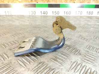 Петля багажника левая Ford Focus 2005-2008