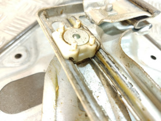 Стеклоподъемник задний правый Ford Focus 2005-2008