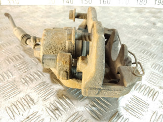 Суппорт передний правый Ford Focus 2 2005-2008