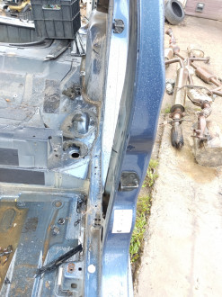 Порог со стойкой левой Ford Focus 2005-2008