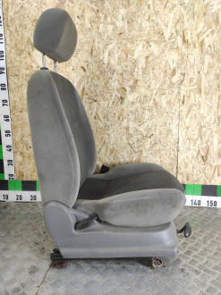 Сиденье переднее правое Ford Focus 1998-2005