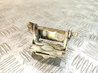 Петля багажника левая Ford Fiesta 2001-2008