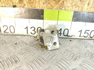Петля багажника правая Ford Fiesta 2001-2008