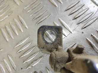 Петля двери задней правой нижняя Ford Focus 1998-2005