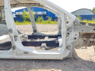 Порог со стойкой правой Ford Fiesta 2001-2008