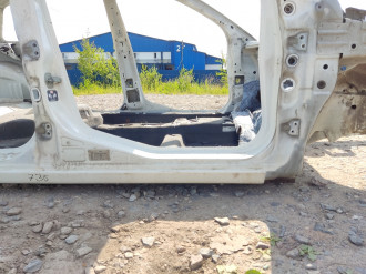 Порог со стойкой правой Ford Fiesta 2001-2008