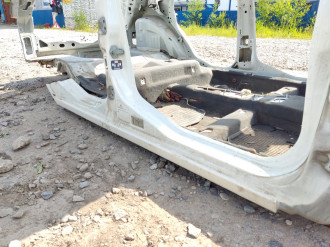 Порог со стойкой правой Ford Fiesta 2001-2008