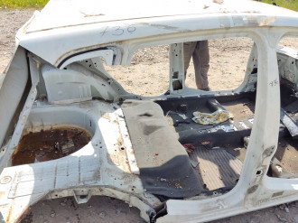 Порог со стойкой правой Ford Fiesta 2001-2008