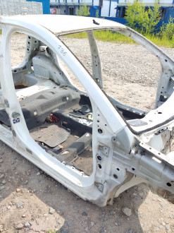 Порог со стойкой правой Ford Fiesta 2001-2008