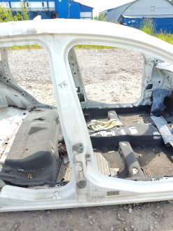 Порог со стойкой правой Ford Fiesta 2001-2008
